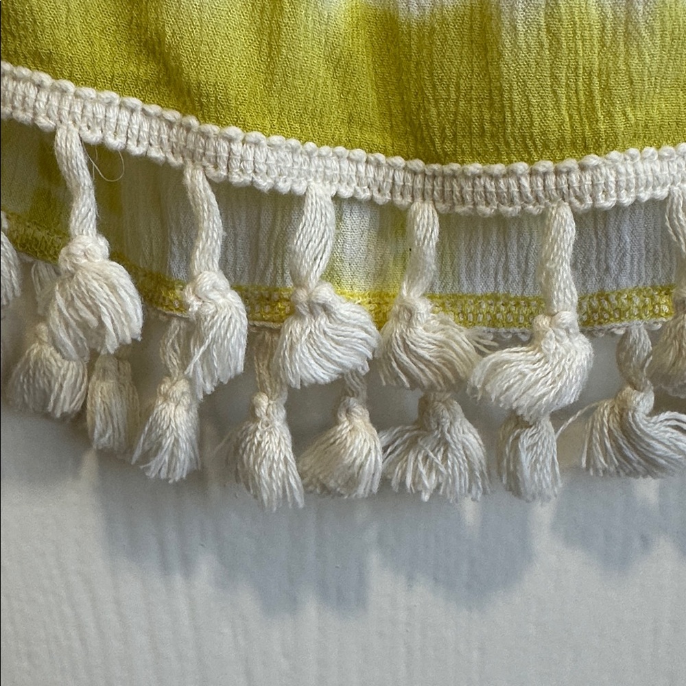 Entro Lime and White Crochet Trim Blouse - Picture 3 of 8